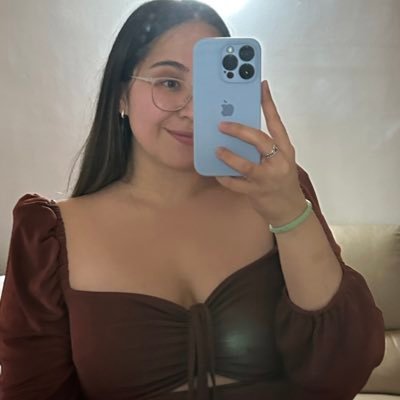 Anamariag_20's profile picture. 