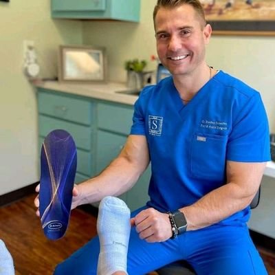 pkehindeisaac's profile picture. I'm a king