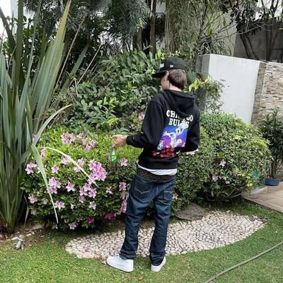 TommyShelb42571's profile picture. 70