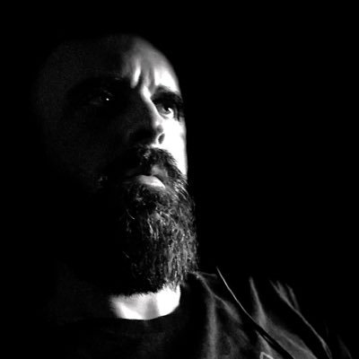 ChrissDR's profile picture. Suitless Lawyer. Beard. Viking. Rock’n roll.