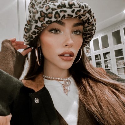 (+𝟏𝟖) this is a roleplay account that contains trigger warning content / @ snownthepeach: instagram. / spanish and english.