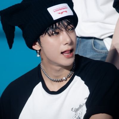 xbebe0514's profile picture. 9n년생 성인베베 &늦베베&유부베베&엄마베베
7기!!!
💜🐻🐶🐹🐢🐯🐱❤