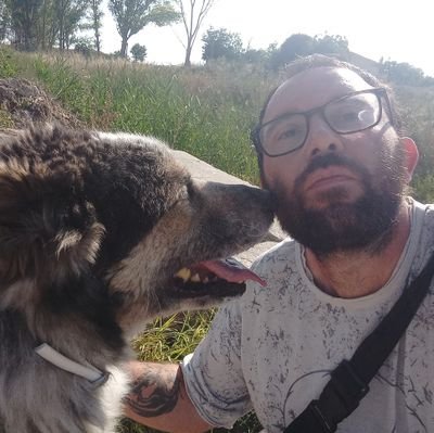 Siendo yo mismo, sobre todo eso. Trabajador forestal. Militante de @anticapi entre otras cosas.