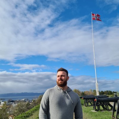 Brazilian 🇧🇷 mobile software engineer working and living in Norway. 🇳🇴