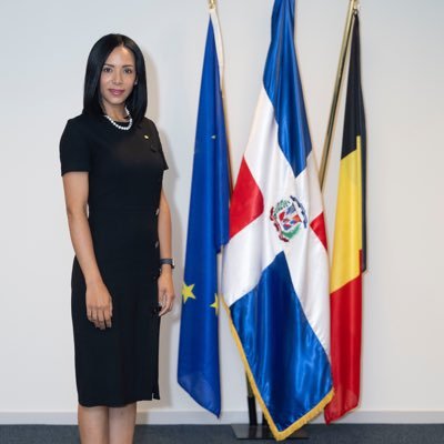 Abogada y diplomática dominicana. Esposa de Charles y madre de Charlène y Alec. Eterna enamorada de mi hermosa isla y de su gente 🇩🇴