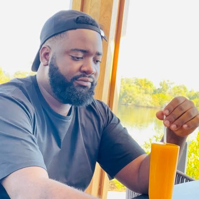 zac_zm's profile picture. Entrepreneur