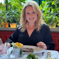 Laura English (@laurajenglish) 's Twitter Profile Photo