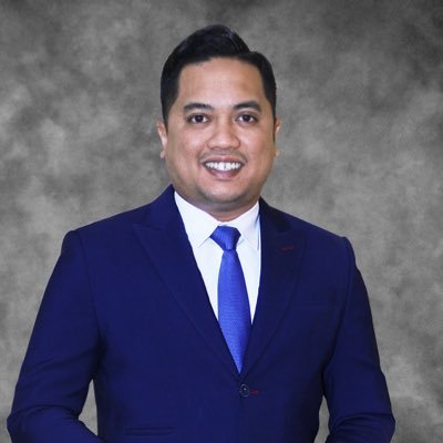 Lawyer | Ex-Political Secretary | EXCO Pemuda UMNO Malaysia | Ketua Pemuda UMNO Merbok |