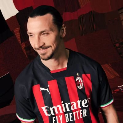 WestMor50995630's profile picture. Tall guy