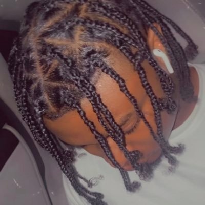 TravonMoore19's profile picture. 