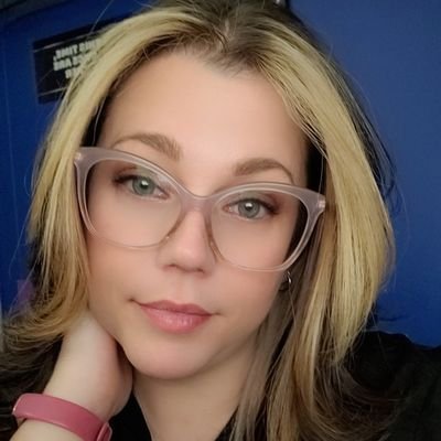 CrzySxyColBrit's profile picture. Just a mom that thinks trauma is a character trait and humor fixes everything. 🎶💜Army💜🎶