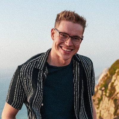 elliotleelewis's profile picture. Front-end Engineer