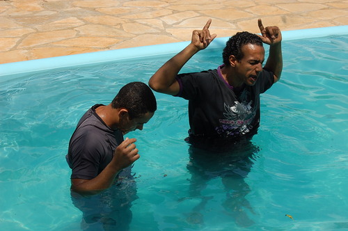 Apaixonado pelo Senhor Jesus Cristo; Pregar a Palavra é a minha obrigação; Aliança, compromisso e proposito, pra mim são tudo!1°:Deus!2°:o resto!