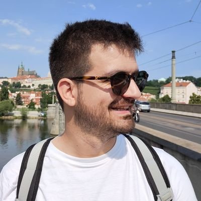 rogerblazquez_'s profile picture. A Twitter sempre a mig camí entre la serietat i l'humor. Soc molt del Força Lleida i de bàsquet.