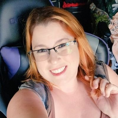 A gamer/cosplayer/ @Twitch affiliate/YouTube streamer who loves her cats, video games, and being a total geek!

https://t.co/c20loUb2BP