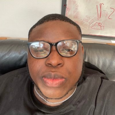 Ebuca3's profile picture. 🦍 042