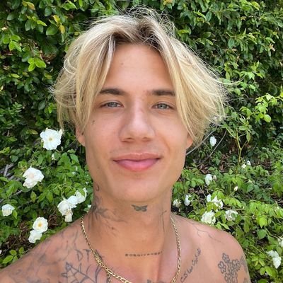 AnaBeatrizBred3's profile picture. Ana do Vinnie e do jaden

28🪽