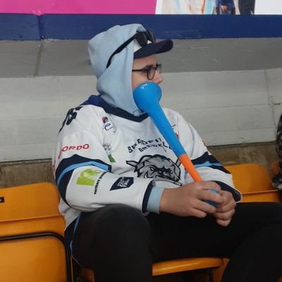 Sheffield Steeldogs Fan 🐶 |
Up the Dogs 🐶💙🧡 | 
Ice Hockey Fan 🏒  |
Darts Fan 🎯 |
#AG21💙