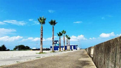 霞ヶ浦湖岸沿いにあるカリフォルニアのような開放感を味わえる場所。それが稲フォルニア。茨城県稲敷郡美浦村にある大山スロープなら駐艇場があり、ジェットのご利用も可能です。