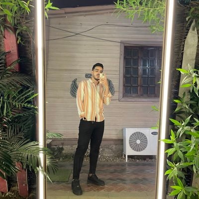 Mohamed_mo2002's profile picture. Medical student 🥼