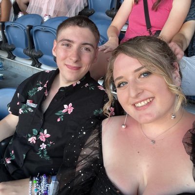 @UW ‘26 || I only use twitter to fangirl over @taylorswift13