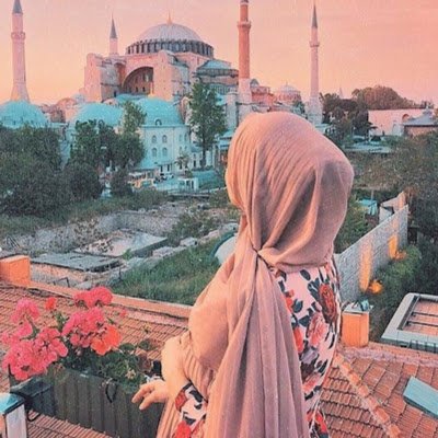 fiza_arooj0604's profile picture. 