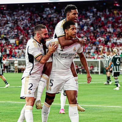 live life ❤
God is the Greatest❤
❤Real Madrid❤ HALA MADRID