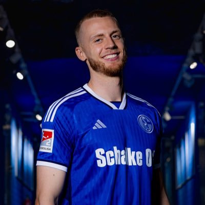 Official Twitter account of Timo Baumgartl - Football player of @s04 - #baumgartl