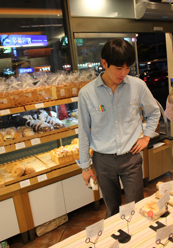 AA_comical's profile picture. 하루하루 다른 데일리룩을 선보이며 패션에 관한
정보를 다루는 패션블로그를 운영하고 있습니다. ^^
http://t.co/C4CqiRJcPe