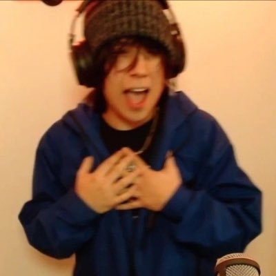 poppinginandout's profile picture. i’m ia often, hence the user ^^ || ⚰️🕊️