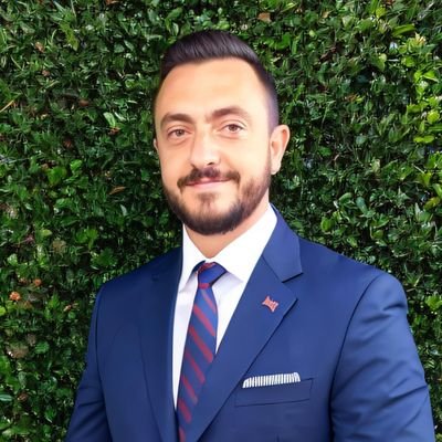 Mercado Financeiro, Econômia, Gestão, Política e notícias aos quais envolvam tudo o que engloba esses interesses.
Estudante de Econômia
Investidor
Finanças