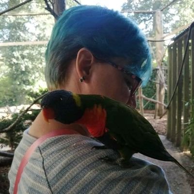 Full time spoonie & part time human muddling through life. 30s. 🏴🐶👩❤️👩🏳️🌈🎨📖🏞#Fibromyalgia #CFSME