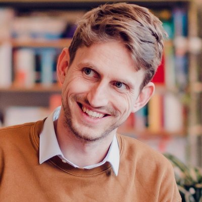 Freelance copywriter & marketer @ https://t.co/8bso46Vl0R \\ he/him // 34 \\ vader & eega // historicus \\ met veel goesting // Gent