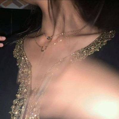 manahilnyx's profile picture. 