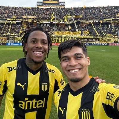 República Oriental de Peñarol C.A.P 1891💛🖤 Padre y #Decano...