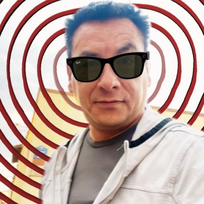 Periodista, columnista de rock en el @PeriódicoMetro, amante de la literatura, el cine y la tecnología