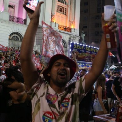 Meu perfil foi derrubado novamente pelos fdps dos fascistas de direita 🖕🏽.
Lula presidente chora manés