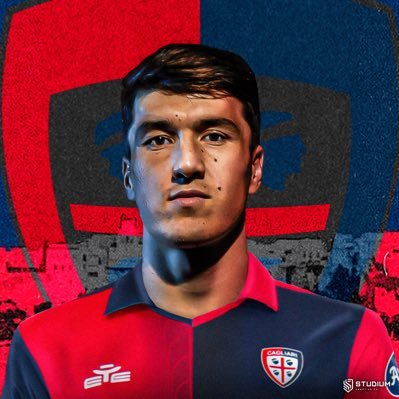 Professional Player of @CagliariCalcio