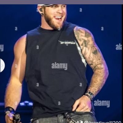 Back up chat , follow my official account @brantleygilbert