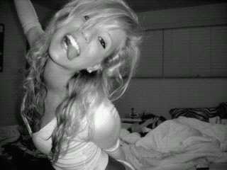 KelliBellz59's profile picture. Hiya im Kelli. My sister is @ThisbeCaroline. My 4 best friends are @Autie_b00 @jbfan30233,@Andrea Carmike@IlovMVBandBTR. Engaged to @OhHeyImShane :)|Super 8 RP|