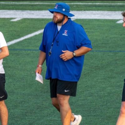 Assistant Head Coach/Offensive Line Coach @LondonderryFB