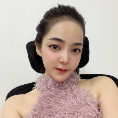 thinthon364434's profile picture. Hello my name is Celine  I Like business woman