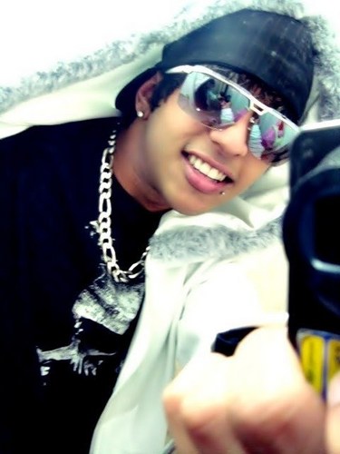 y name is Jhoni Leite got 19 years, I am Brazilian and single, I'm cool, nice, well-known web-work.