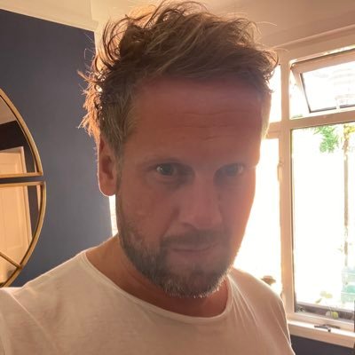 ashc79's profile picture. a fairly reasonable young gent