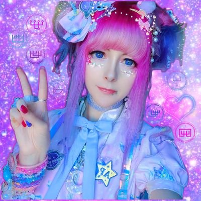 💖 fashion, space, dinos, aliens, demons, angels
Other dimensional being 👽
Fashion & jewelry designer 🎀
Brand Candy UFO 🍭🛸
https://t.co/0Isk0u9LgL