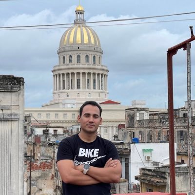 andyromerodev's profile picture. Software Engineer Java | Kotlin | Flutter | Typescript | C++