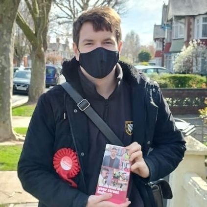 History Fianlist @ExeterCollegeOx. Former Editor @TheOxStu. Member @unitetheunion and @UKlabour. Born on the same island as Dickens and James Callaghan.