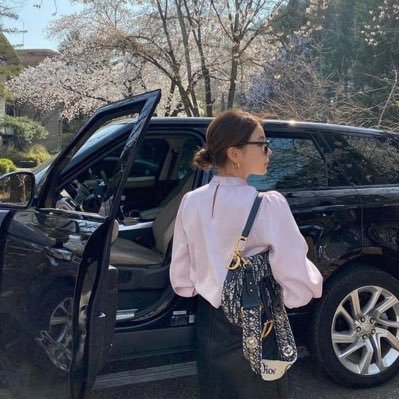 Julian862685597's profile picture. The way to get started is to quit talking and begin doing.🫰🏻🫶🏻