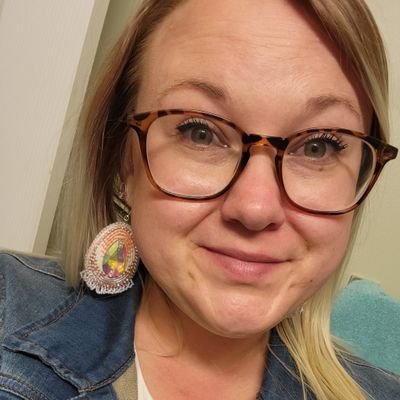 (She/Her)
OCT, ATA, BA, BEd, MEd.
positive relationships + connection= growth!