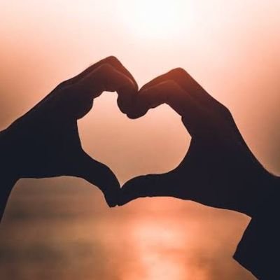 Hey guy's I'm new on Twitter and I wish I can make friends that will can talk on fashion 💋💋🥰🥰